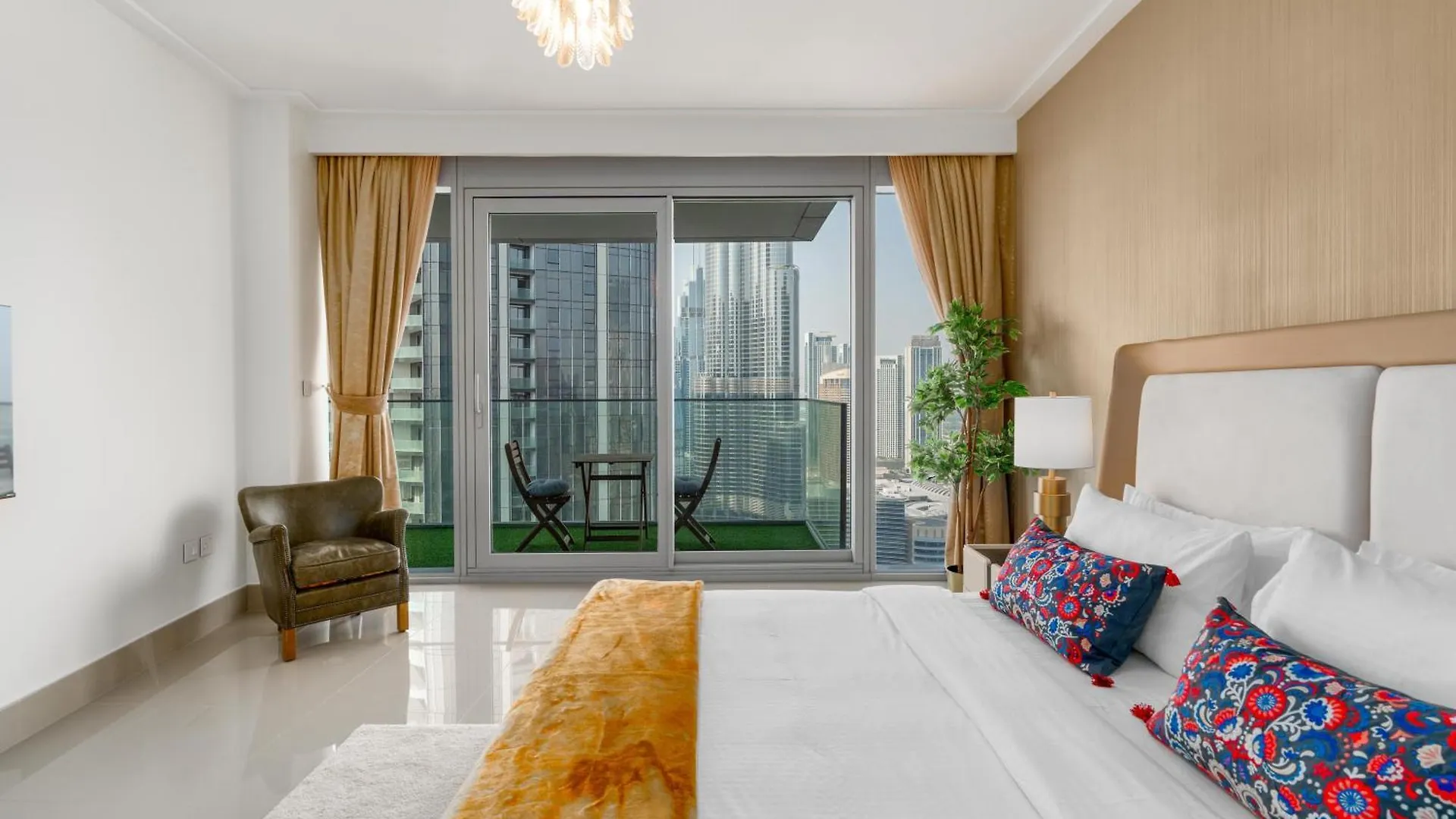 Apartment Lux Bnb Opera Grand Burj Sea & Fountain View Dubai United Arab Emirates