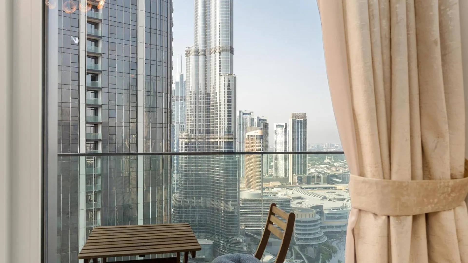 Lux Bnb Opera Grand Burj Sea & Fountain View Dubai Apartment